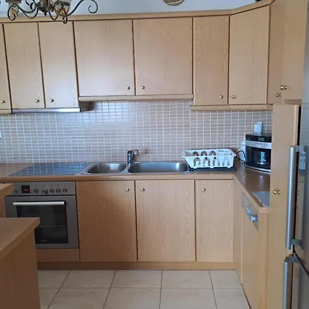 Delux 3 Bedroom Exceptional Location דירה ספארטי
