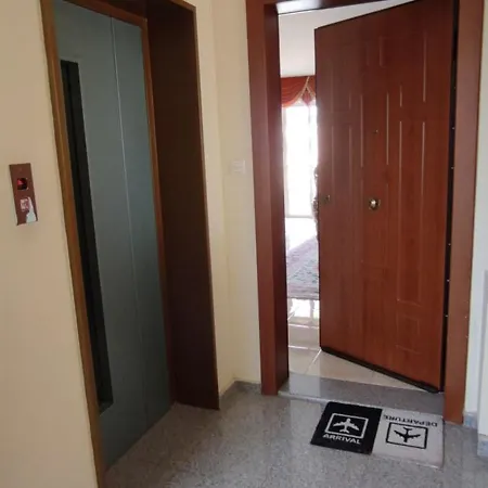 דירה Delux 3 Bedroom Exceptional Location
