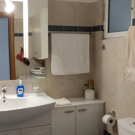 Delux 3 Bedroom Exceptional Location * スパルティ