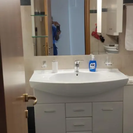 Delux 3 Bedroom Exceptional Location