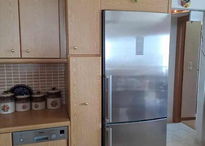 Delux 3 Bedroom Exceptional Location Sparta