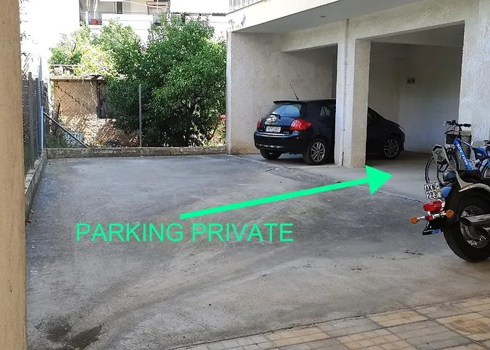 Delux 3 Bedroom Exceptional Location * Sparta